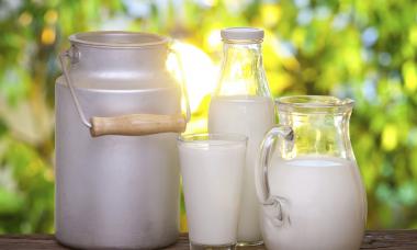 Молоко пастеризованное и стерилизованное Чем отличается пастеризованное молоко от непастеризованного